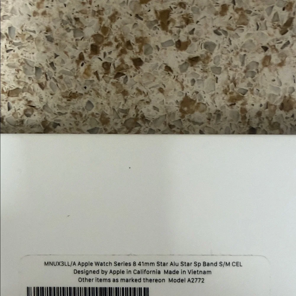 Apple Watch Series 8 - Picture 2 of 4